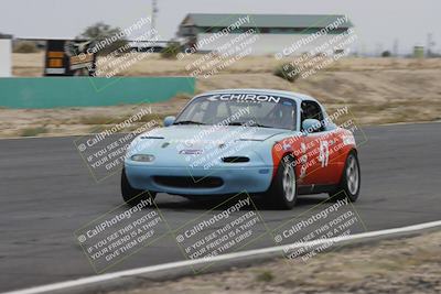 media/Jun-01-2025-CalClub SCCA (Sun) [[eae223c5dd]]/Group 5/Race (Front Straight)/